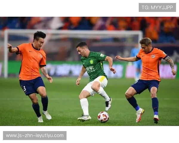 逆境奋战：球队在困难时刻的拼搏精神，逆境中奋起