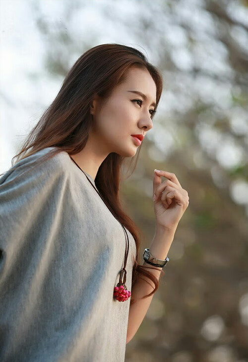 仰泳赛道荷兰女队表现稳健，荷兰游泳女名将