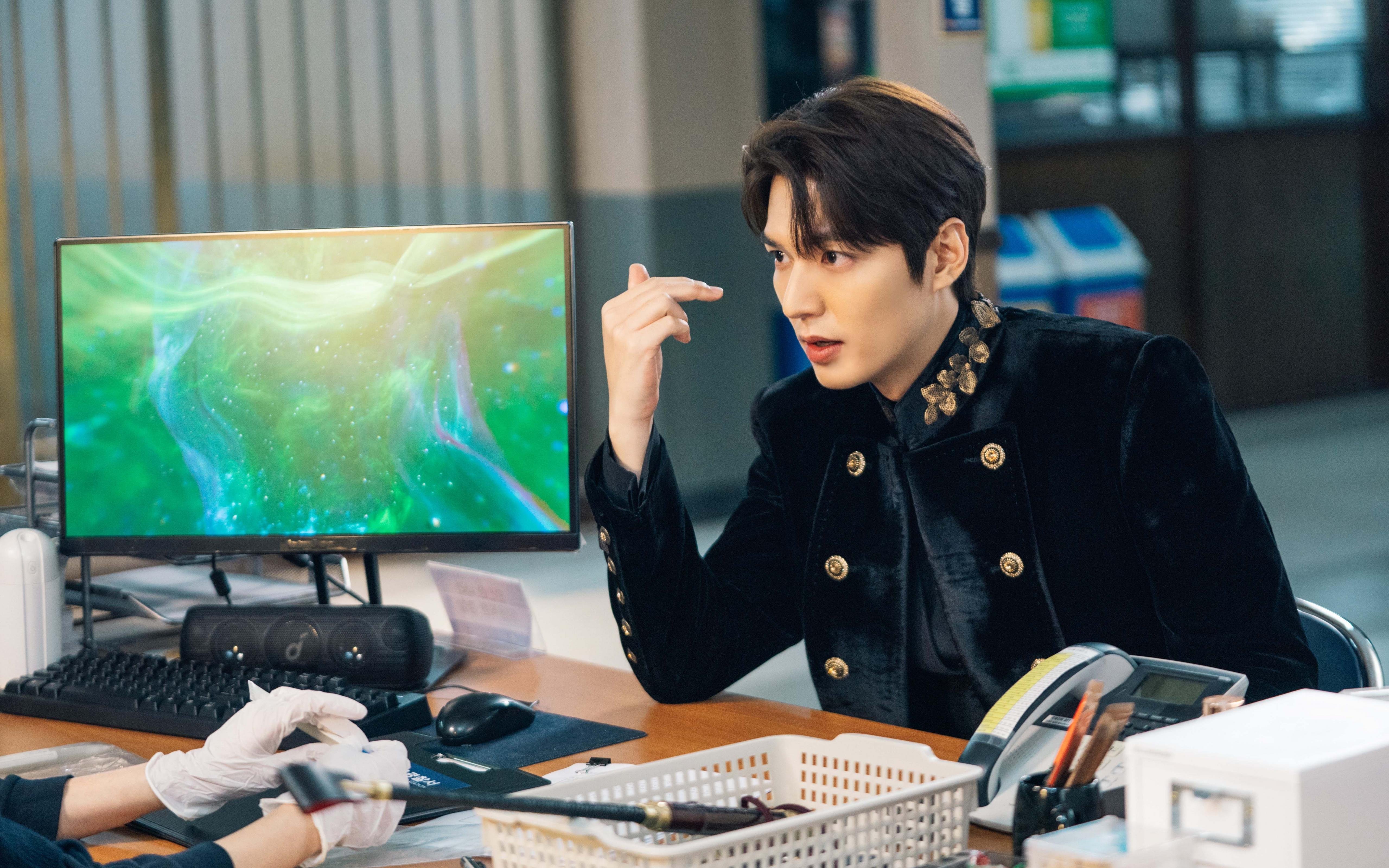 李冰洁坚持到底 赢得观众尊敬，李冰洁夺冠评价